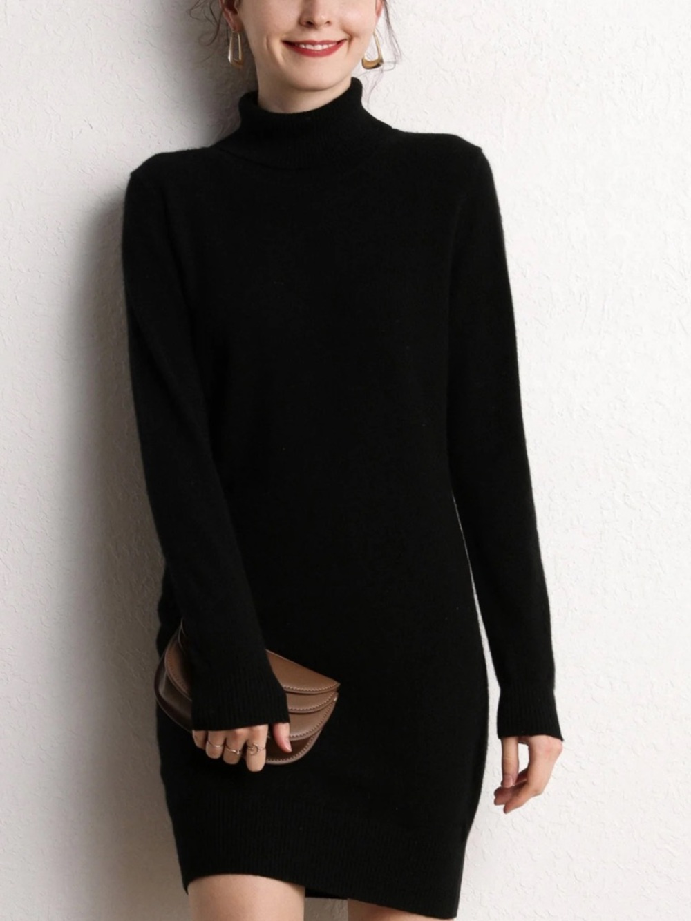 Neiman Marcus Turtleneck Cashmere Sweater Dress Long Sleeve in Black